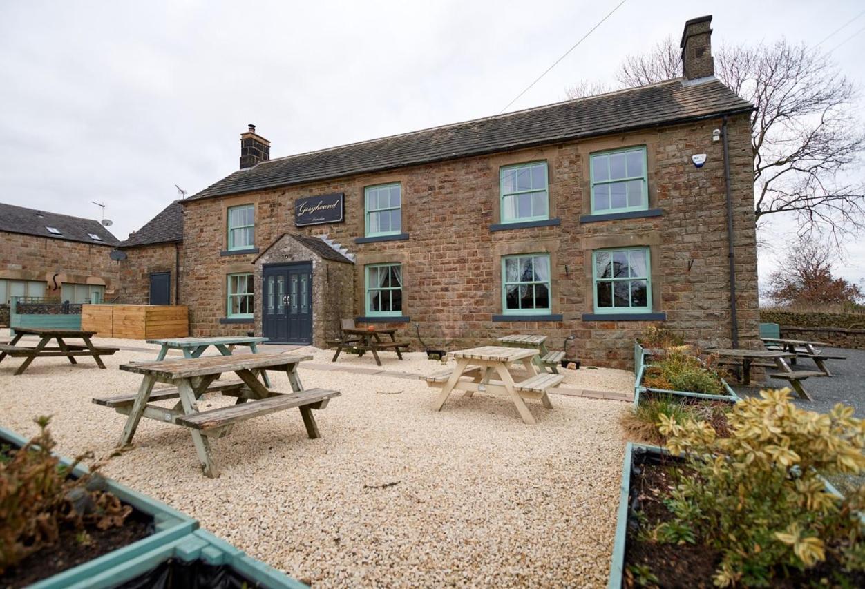 Peak District, The Greyhound Inn, Warslow Circa 1750 Extérieur photo