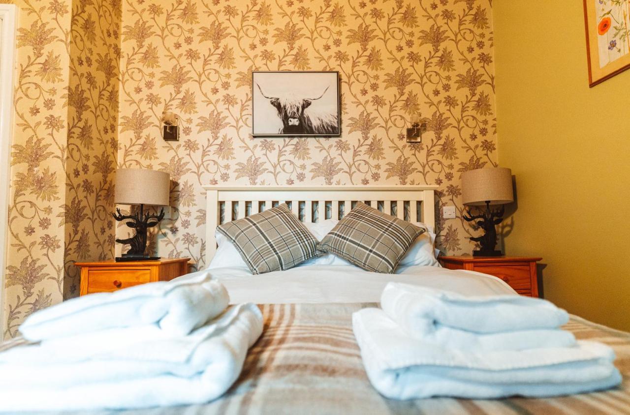 Peak District, The Greyhound Inn, Warslow Circa 1750 Extérieur photo