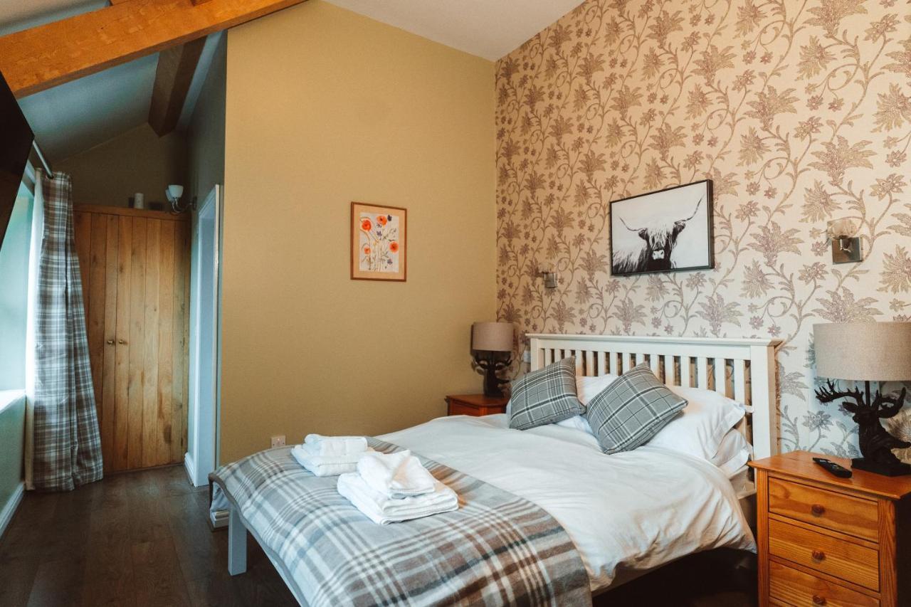 Peak District, The Greyhound Inn, Warslow Circa 1750 Extérieur photo